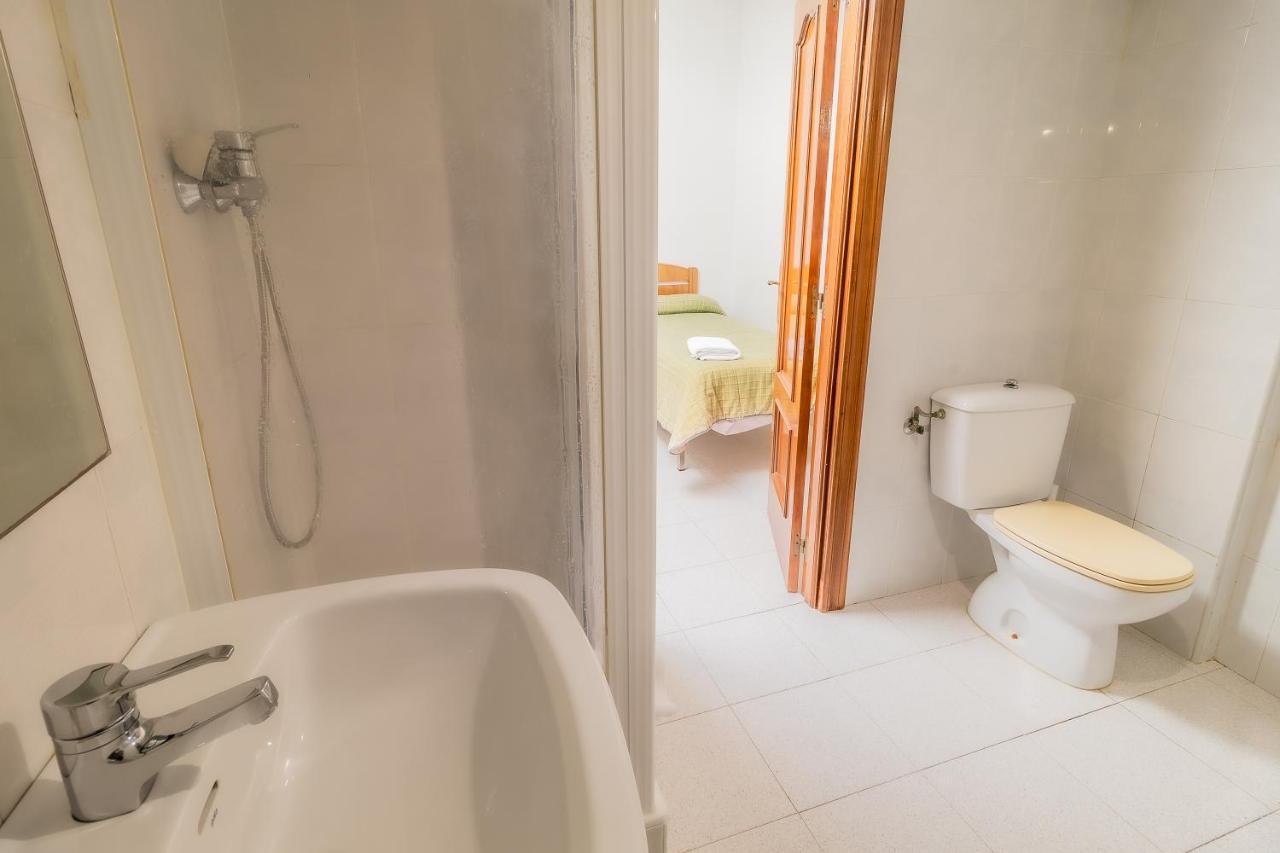 Hostal - Restaurante La Buena Villa By Vivere Stays Villalonquejar Ngoại thất bức ảnh
