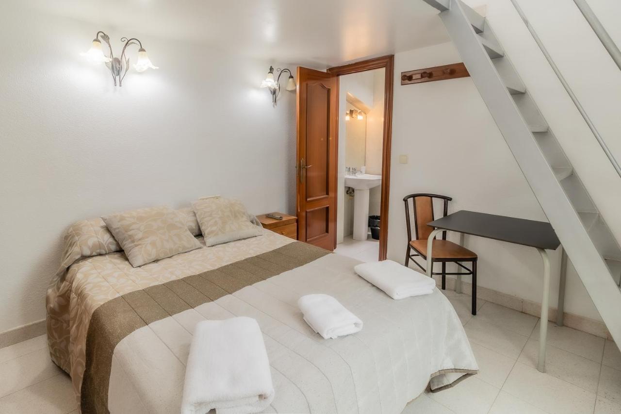 Hostal - Restaurante La Buena Villa By Vivere Stays Villalonquejar Ngoại thất bức ảnh