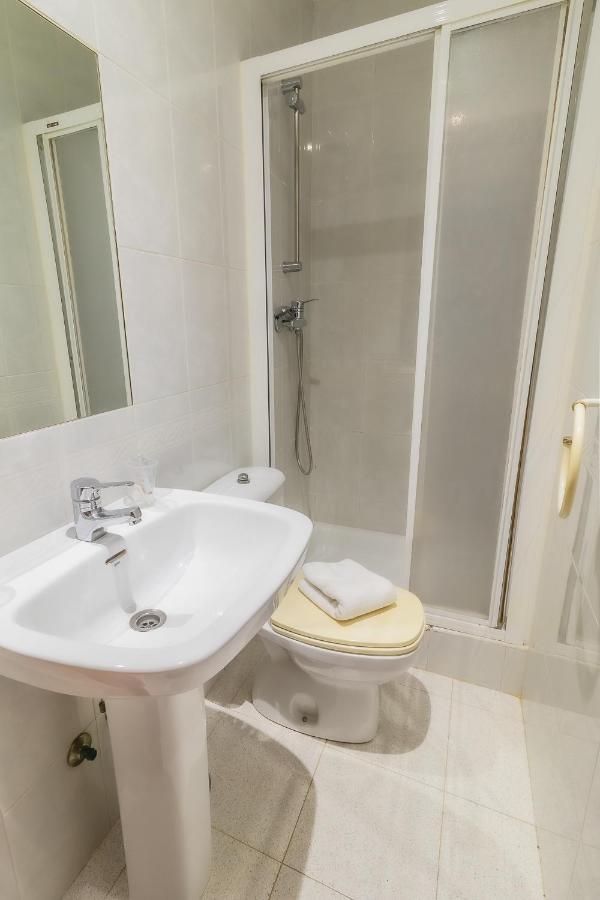 Hostal - Restaurante La Buena Villa By Vivere Stays Villalonquejar Ngoại thất bức ảnh
