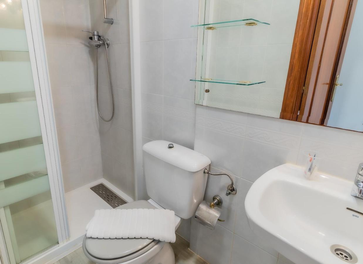 Hostal - Restaurante La Buena Villa By Vivere Stays Villalonquejar Ngoại thất bức ảnh